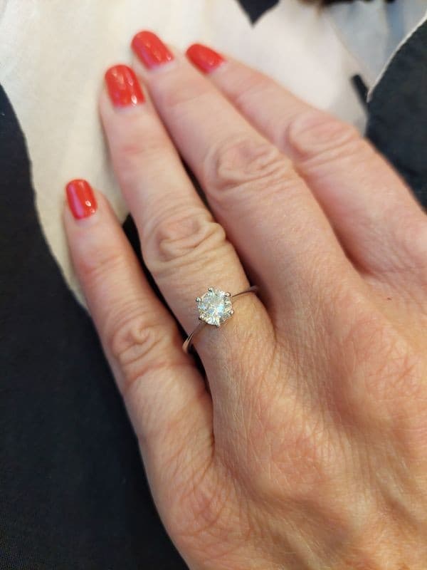 SOLITAIRE DIAMANT 0.90 CARAT — vue 2